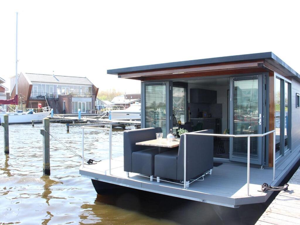 Modern Houseboat With Air Conditioning Located In Marina Uitgeest Exterior photo
